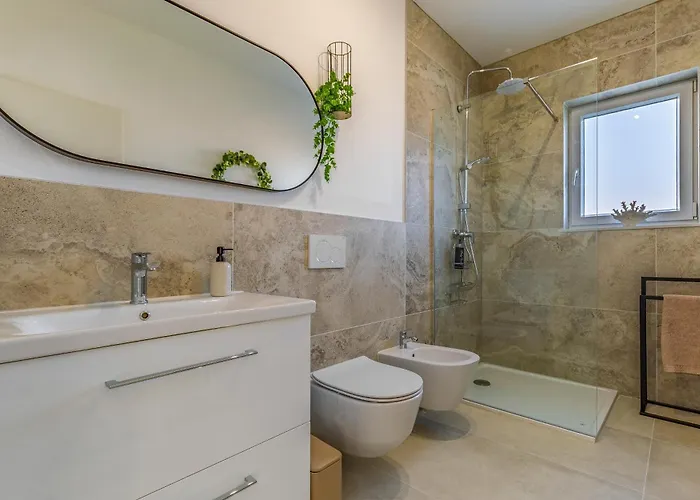 Veluana 3 With A Balcony * 풀라