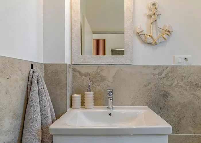 Veluana 3 With A Balcony 아파트