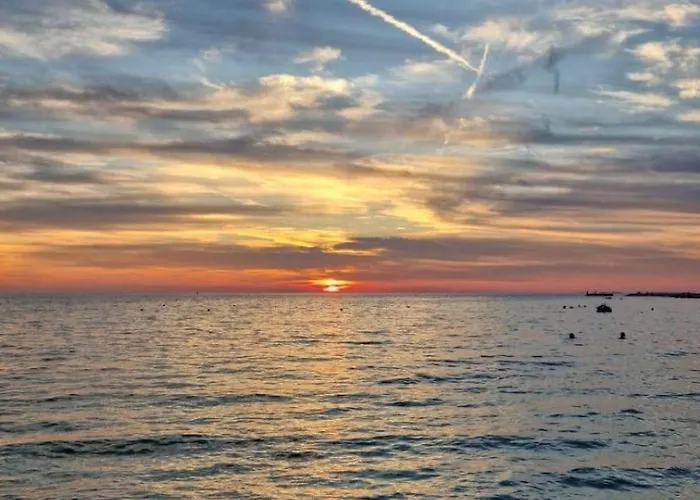 아파트 Veluana 3 With A Balcony 풀라