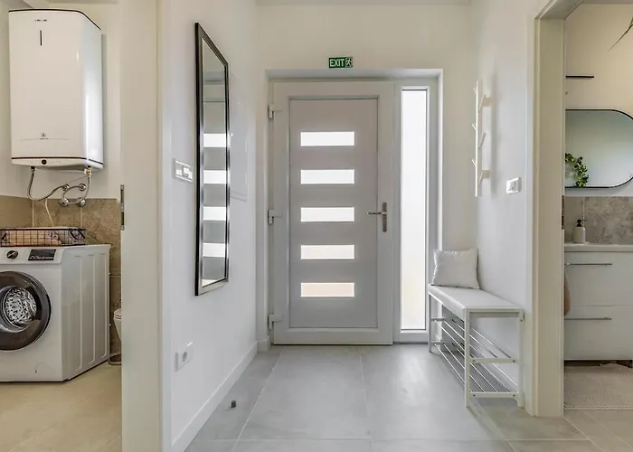 아파트 Veluana 3 With A Balcony *