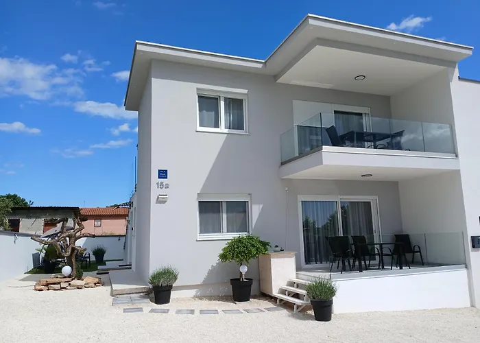 Veluana 3 With A Balcony 아파트