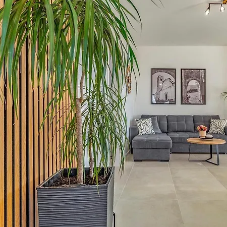 Veluana 3 With A Balcony * Póla