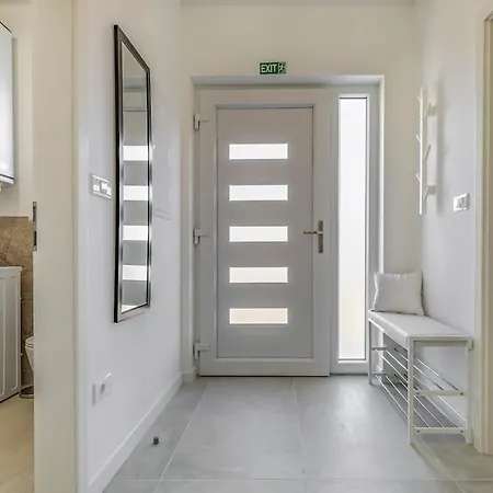 Apartman Veluana 3 With A Balcony *